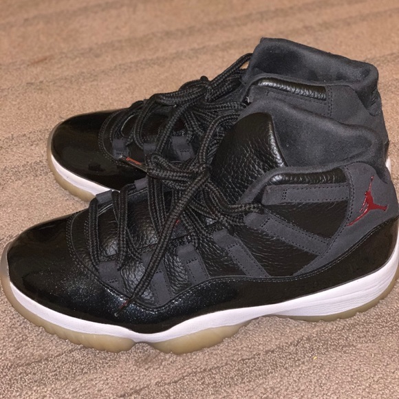 Jordan 11  72-10 - Picture 5 of 8
